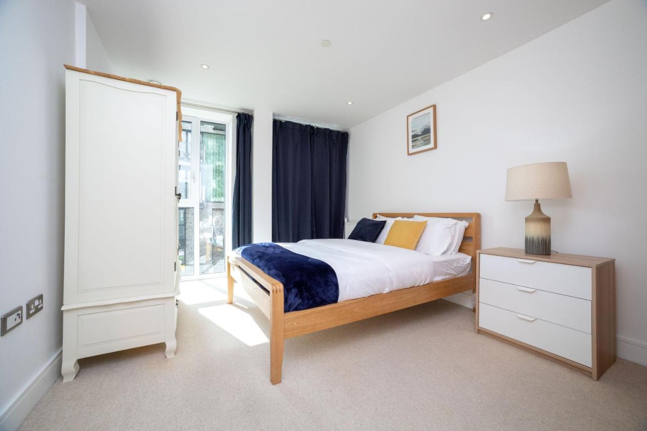 La Creme 1 Bed Apartment - Canning Town London Exterior photo